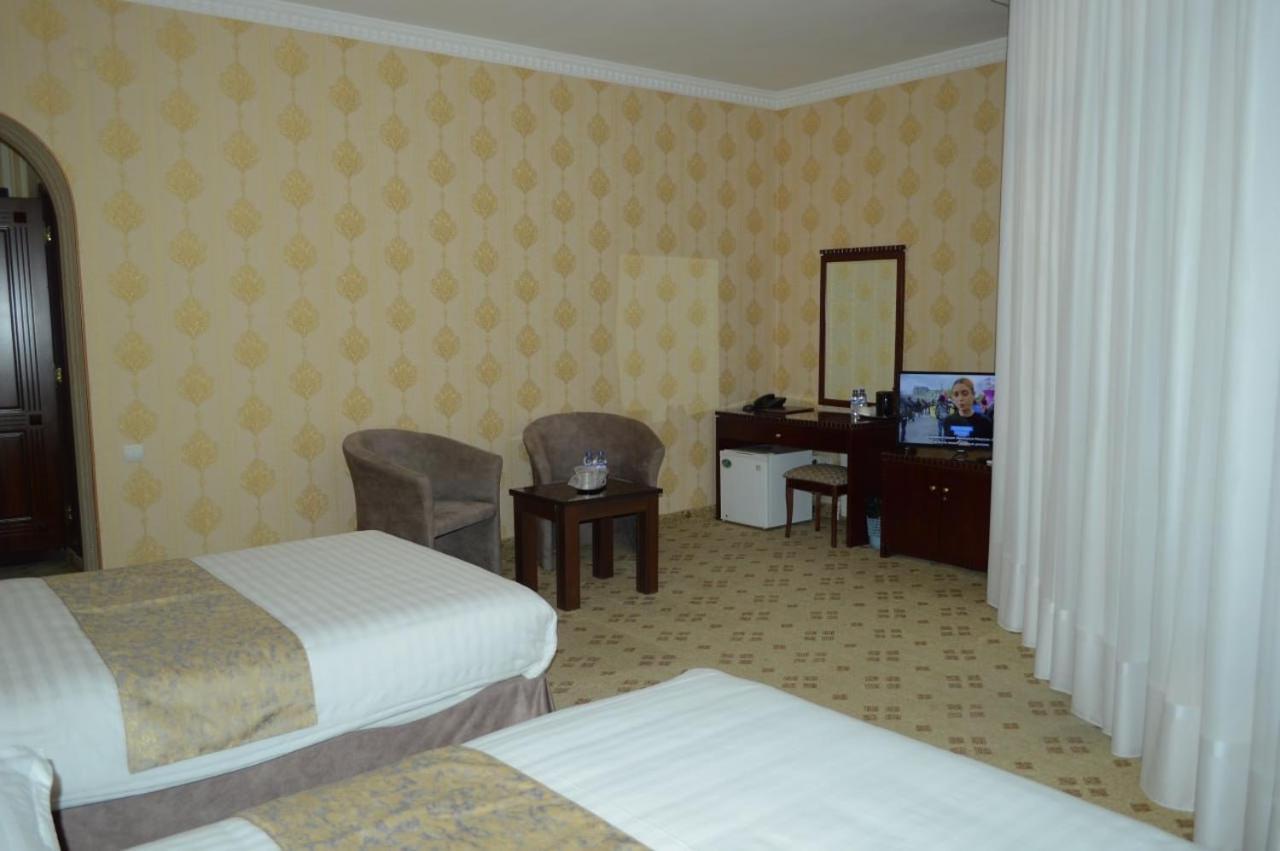 בוקורו Kabir Hotel מראה חיצוני תמונה