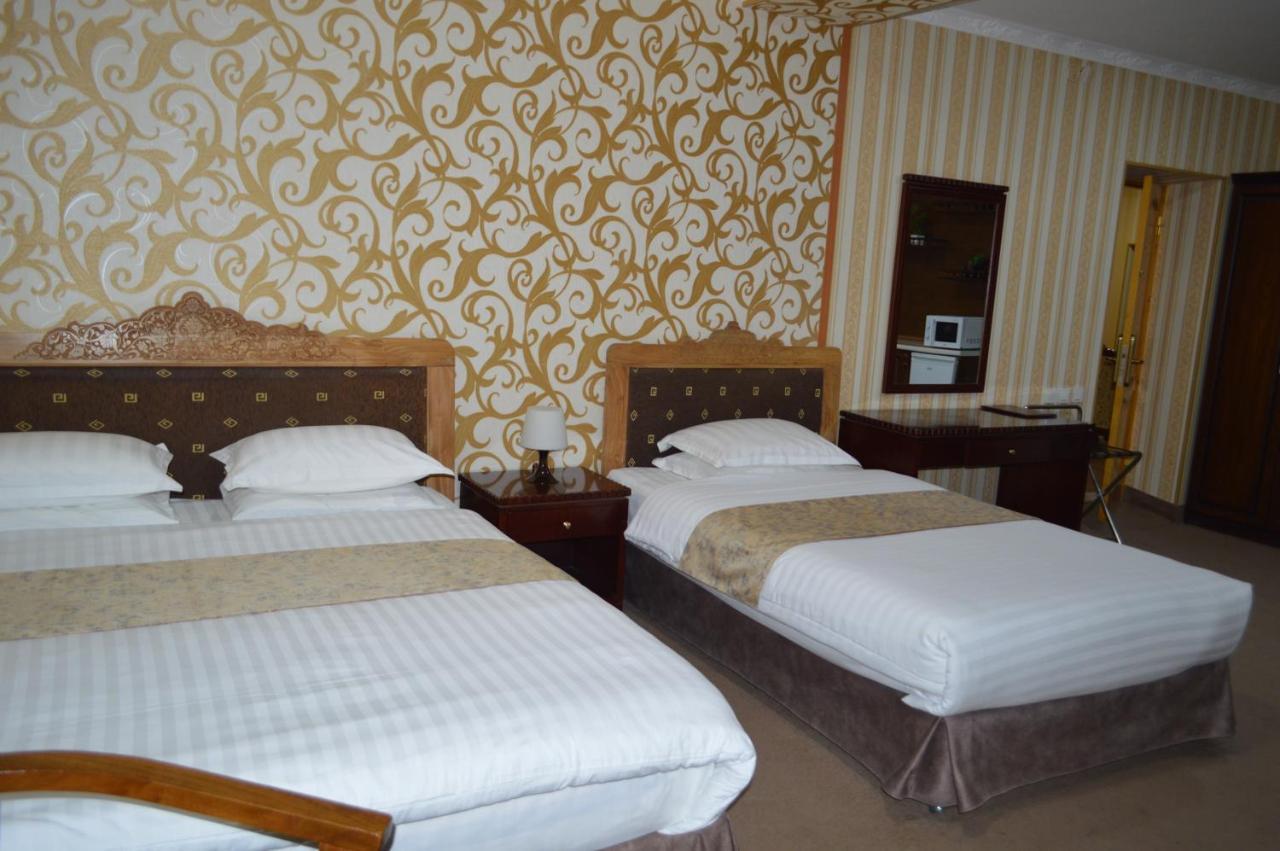 בוקורו Kabir Hotel מראה חיצוני תמונה