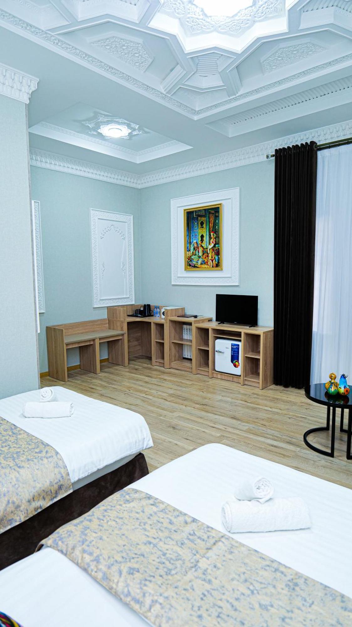 בוקורו Kabir Hotel מראה חיצוני תמונה