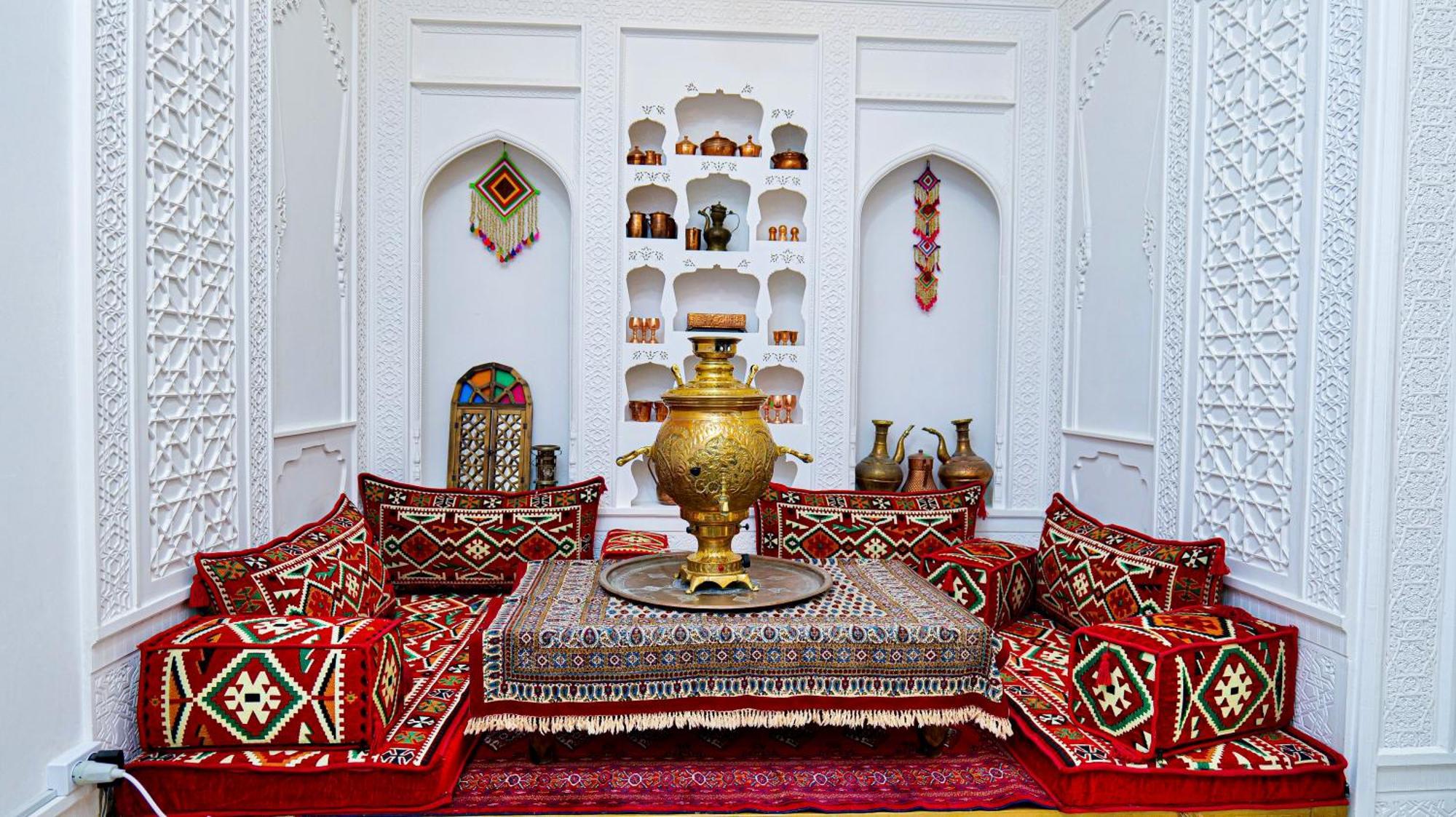 בוקורו Kabir Hotel מראה חיצוני תמונה