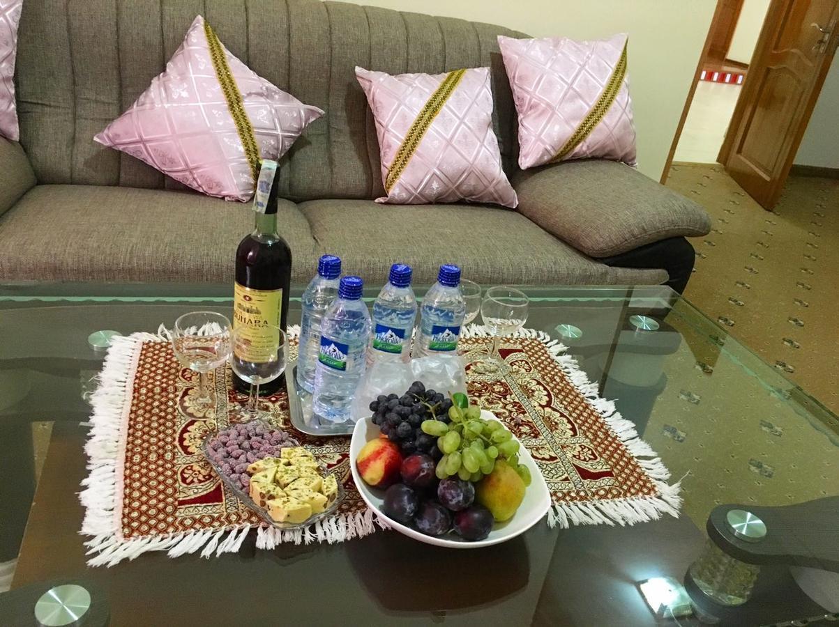 בוקורו Kabir Hotel מראה חיצוני תמונה
