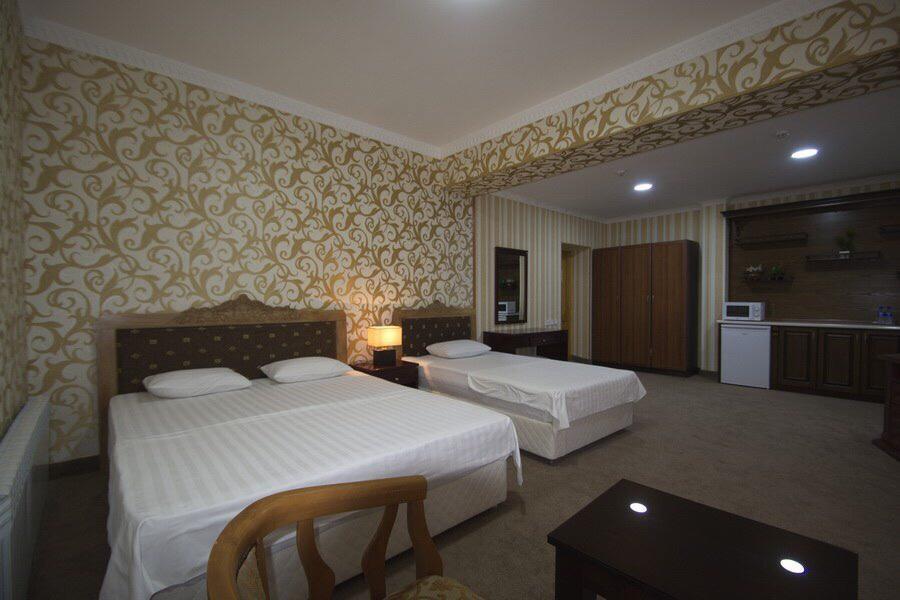 בוקורו Kabir Hotel מראה חיצוני תמונה