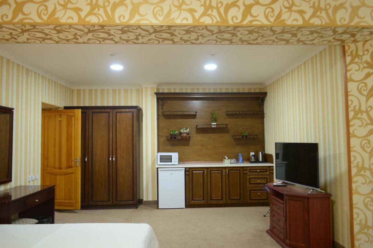 בוקורו Kabir Hotel מראה חיצוני תמונה