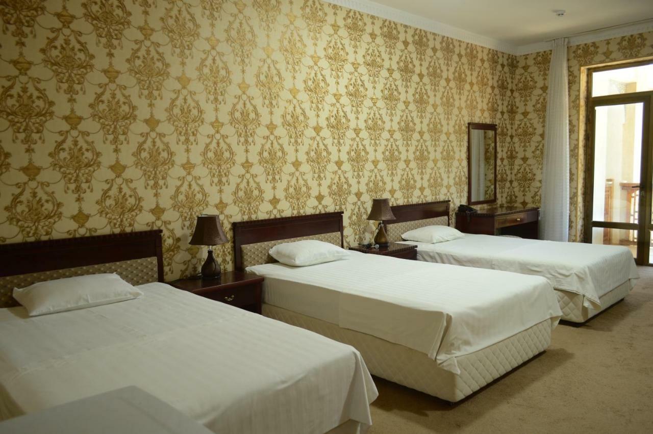בוקורו Kabir Hotel מראה חיצוני תמונה